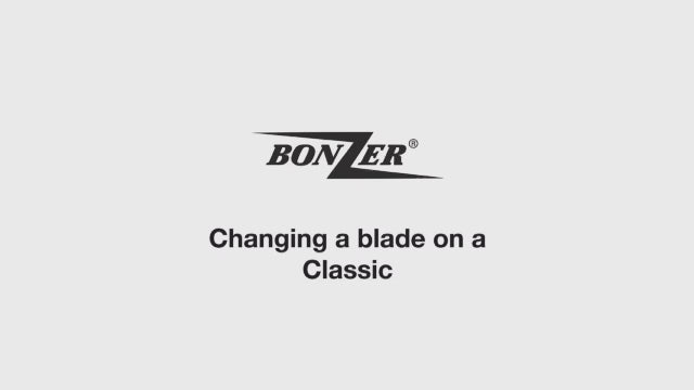 Bonzer Universalmesser mit Schrauben